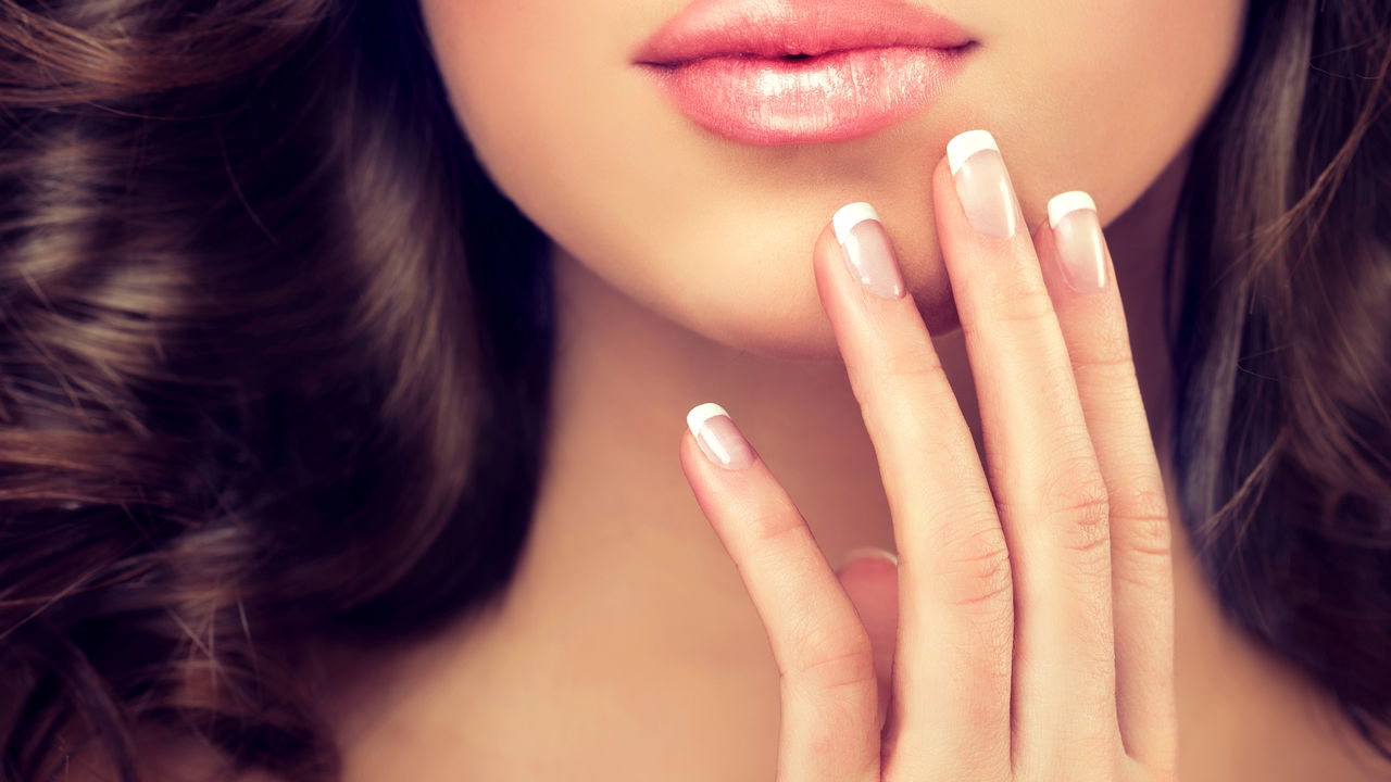 Unhas claras, um símbolo de elegância que nunca sai de moda