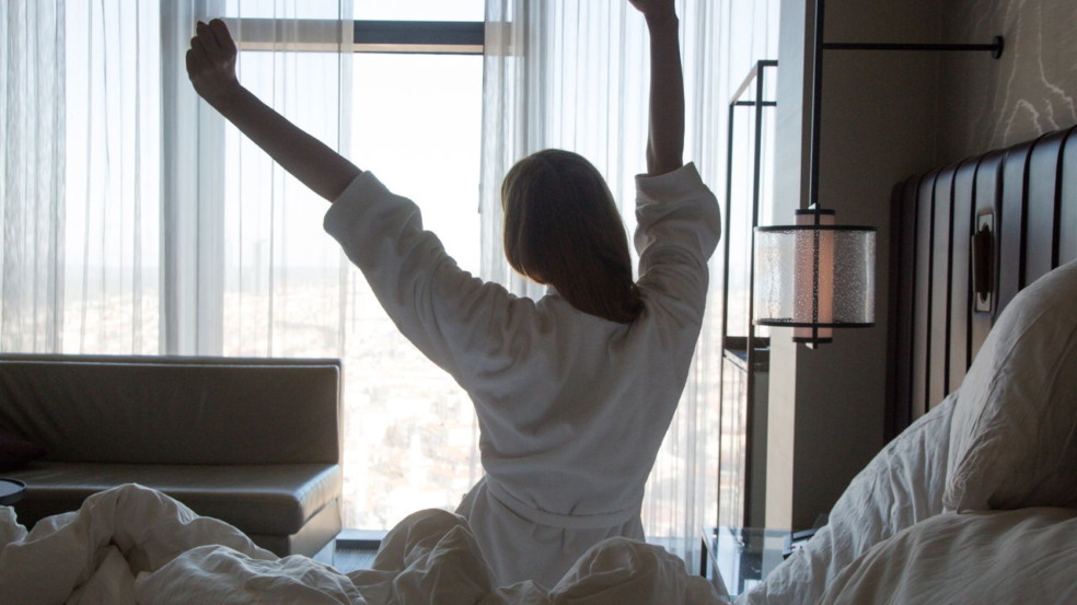 Hábitos simples para acordar melhor e ter mais disposição no dia