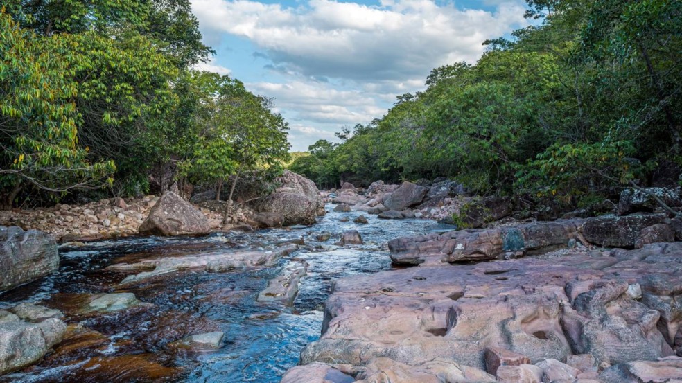 Chapada Diamantina é um destino emblemático para quem busca experiências intensas em meio à natureza no estado da Bahia.