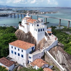 O Convento da Penha é um dos marcos mais icônicos de Vila Velha no Espírito Santo, combinando fé, arquitetura colonial preservada e um cenário natural deslumbrante