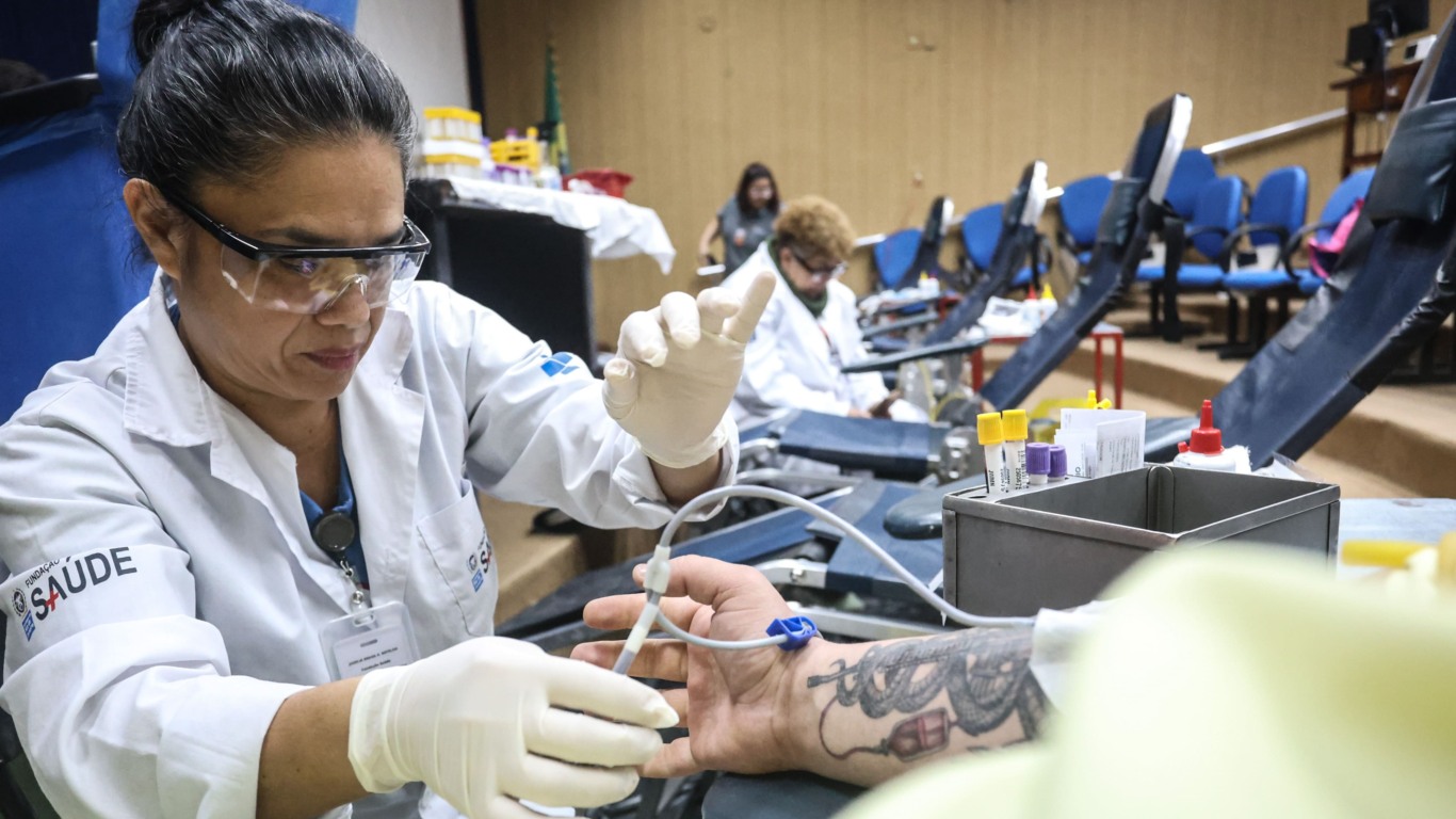 Doaçao de Sangue no auditorio do Hospital Municipal Carlos Tortelly