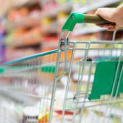 São Gonçalo descarta mais de 700 kg de alimentos impróprios em supermercado São Gonçalo descarta mais de 700 kg de alimentos impróprios em supermercado