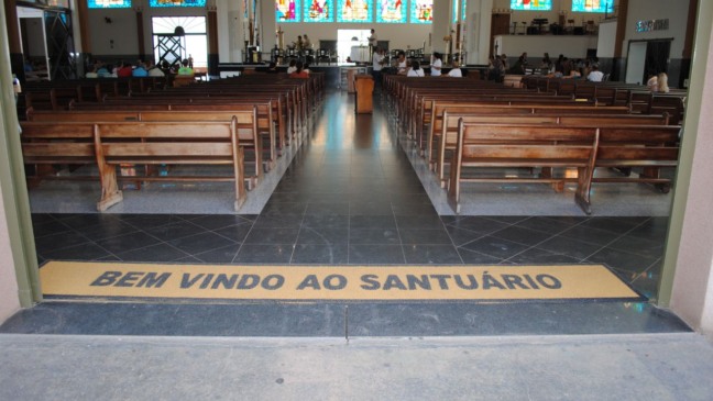 Quando o coração se acalma, é ali que a fé costuma falar mais alto Quando o coração se acalma, é ali que a fé costuma falar mais alto