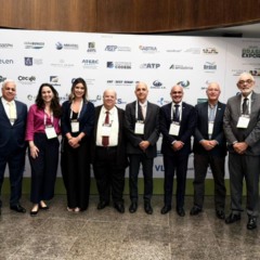 Fórum reúne instituições públicas e privadas de todo o país Fórum reúne instituições públicas e privadas de todo o país