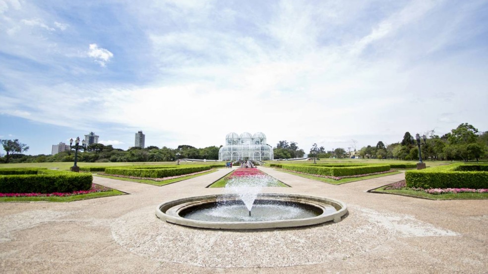 Jardim Botânico de Curitiba é referência entre os parques urbanos do Estado do Paraná, conquistando milhares de visitantes todos os anos Jardim Botânico de Curitiba é referência entre os parques urbanos do Estado do Paraná, conquistando milhares de visitantes todos os anos