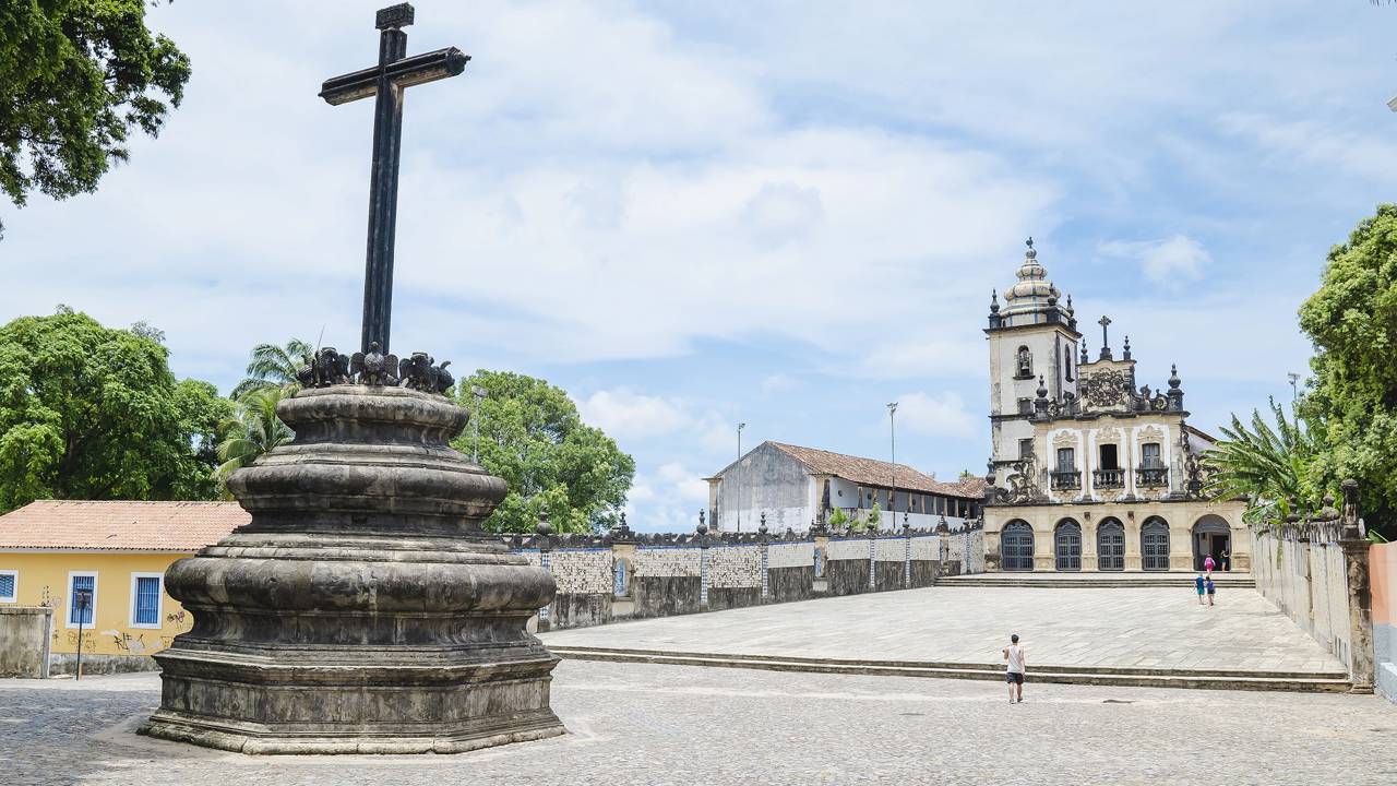 O Centro Histórico de João Pessoa representa um dos maiores conjuntos arquitetônicos coloniais do Brasil, reunindo valor patrimonial, cultural e religioso em cada rua