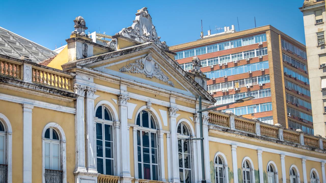 Você já visitou o Mercado Público de Porto Alegre e seus sabores?