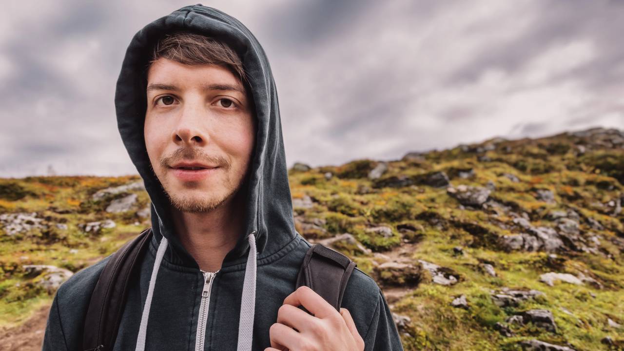 Quando tudo incomoda e você sente vontade de se isolar, o que isso revela?