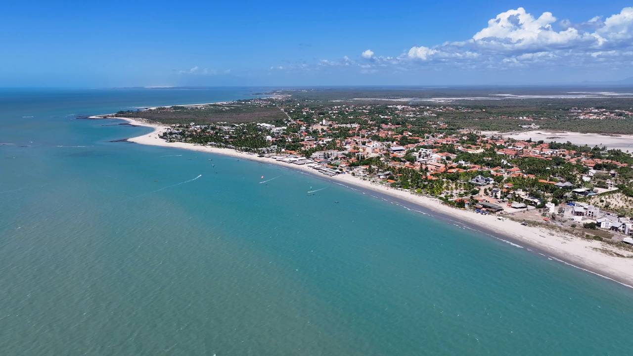 Praia mais charmosa do litoral piauiense encanta com tranquilidade e beleza