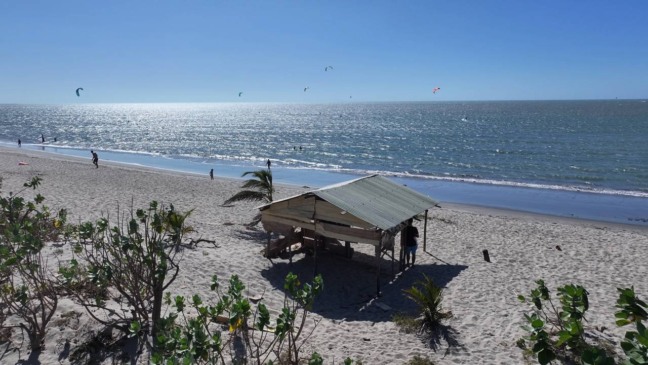 Praia mais charmosa do litoral piauiense encanta com tranquilidade e beleza
