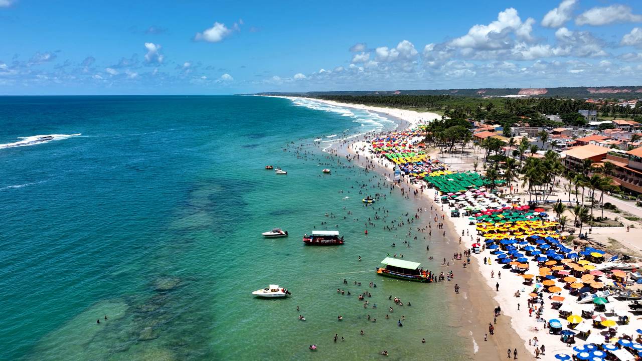 Um refúgio alagoano onde o mar se transforma em pista de diversão