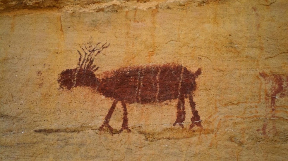 Em pleno sertão nordestino, no Estado do Piauí, encontra-se o Sítio Arqueológico de Serra da Capivara, considerado um dos mais significativos testemunhos da presença humana na América do Su Em pleno sertão nordestino, no Estado do Piauí, encontra-se o Sítio Arqueológico de Serra da Capivara, considerado um dos mais significativos testemunhos da presença humana na América do Su