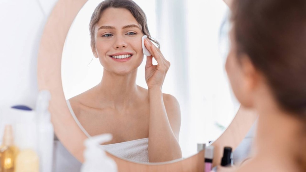 Skincare de 5 minutos com produtos que realmente fazem diferença Skincare de 5 minutos com produtos que realmente fazem diferença