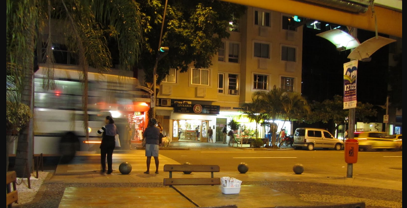 Rua Arisatides Espinola, rota de fuga do assaltante. Moradores relataram mais episódios de violência.. Fonte: Redes Sociais Rua Arisatides Espinola, rota de fuga do assaltante. Moradores relataram mais episódios de violência.. Fonte: Redes Sociais