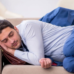 O que ninguém te conta sobre o sono depois do almoço