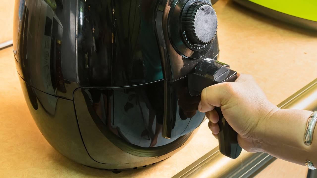 As desvantagens da air fryer que os vendedores não contam