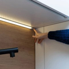 Nem lâmpada comum, nem abajur: a iluminação que deixa a casa mais aconchegante