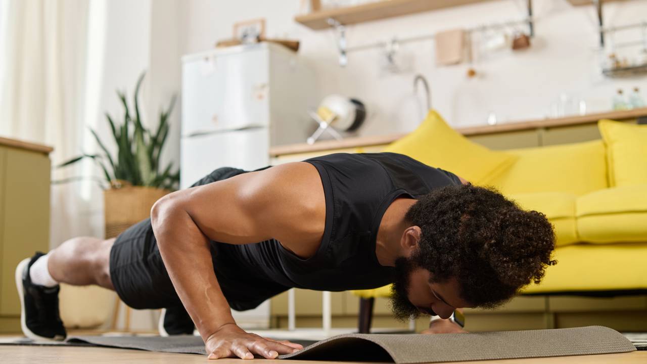 Ideias de exercícios leves para manter o corpo ativo e combater o sedentarismo