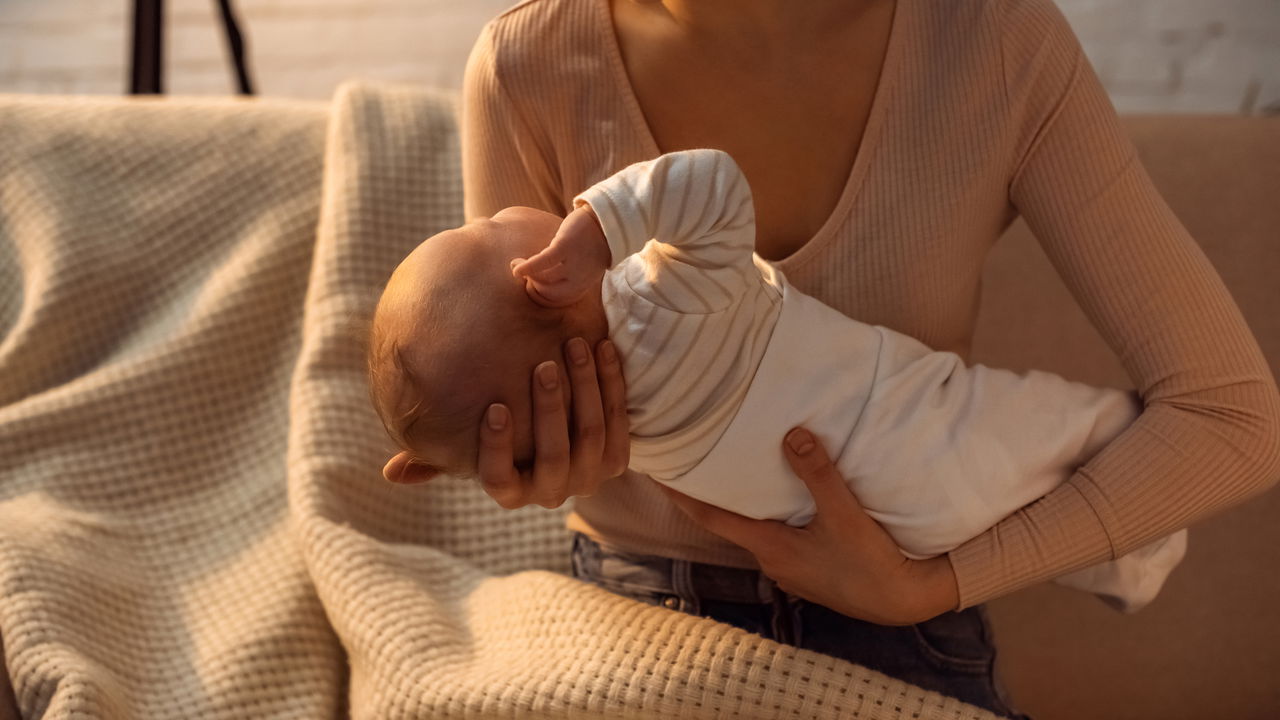 Como sobreviver às noites sem dormir com bebê em casa