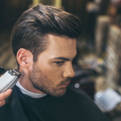 Como manter os cabelos masculinos fortes e saudáveis