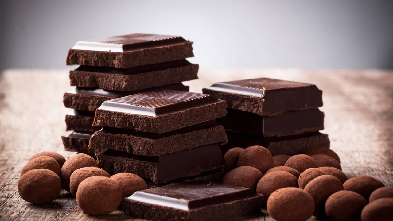 Pequenas doses de chocolate vão transformar sua disposição
