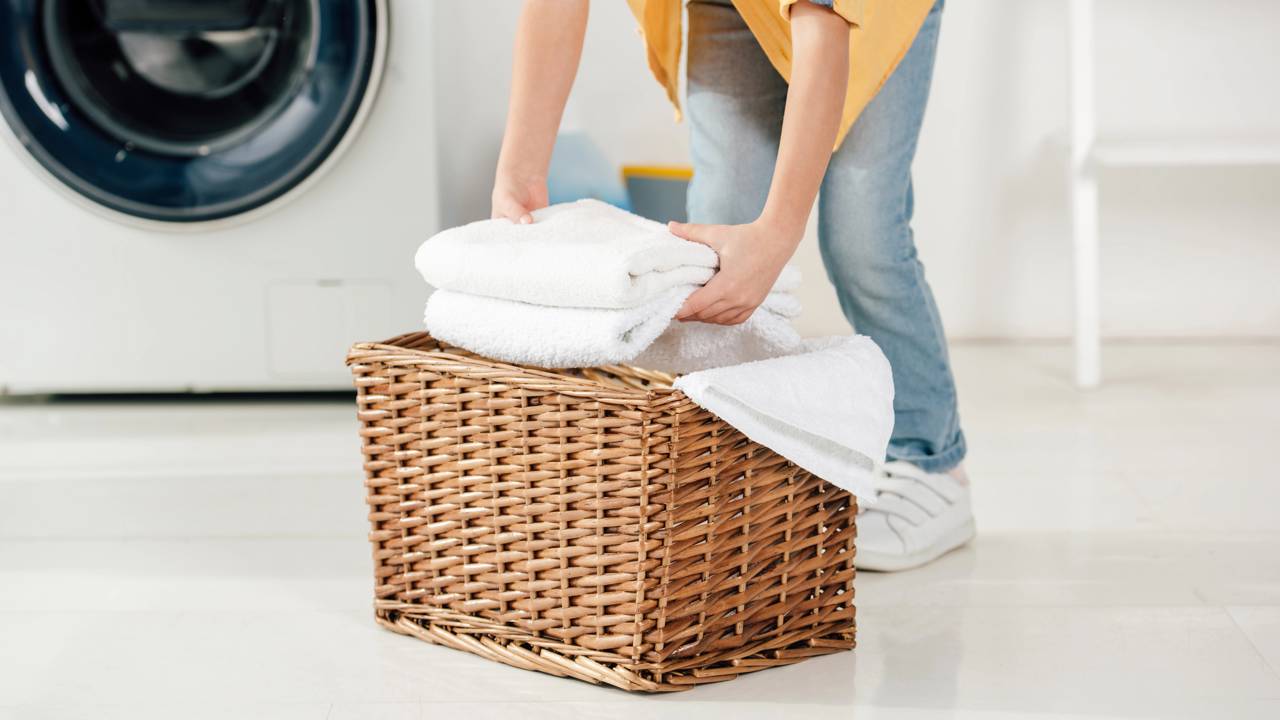 Aprenda o truque para deixar suas toalhas de banho macias como as de hotel