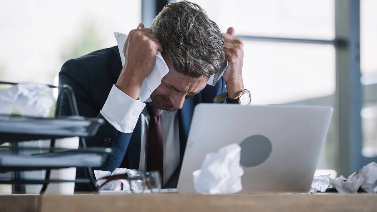 O que significa quando você sente medo de decepcionar os outros