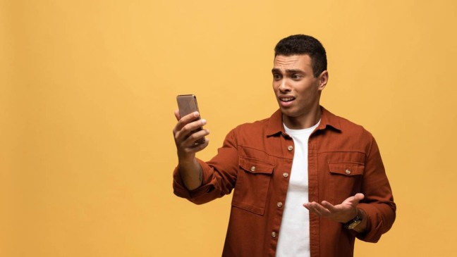 O que significa quando você sente medo de decepcionar os outros