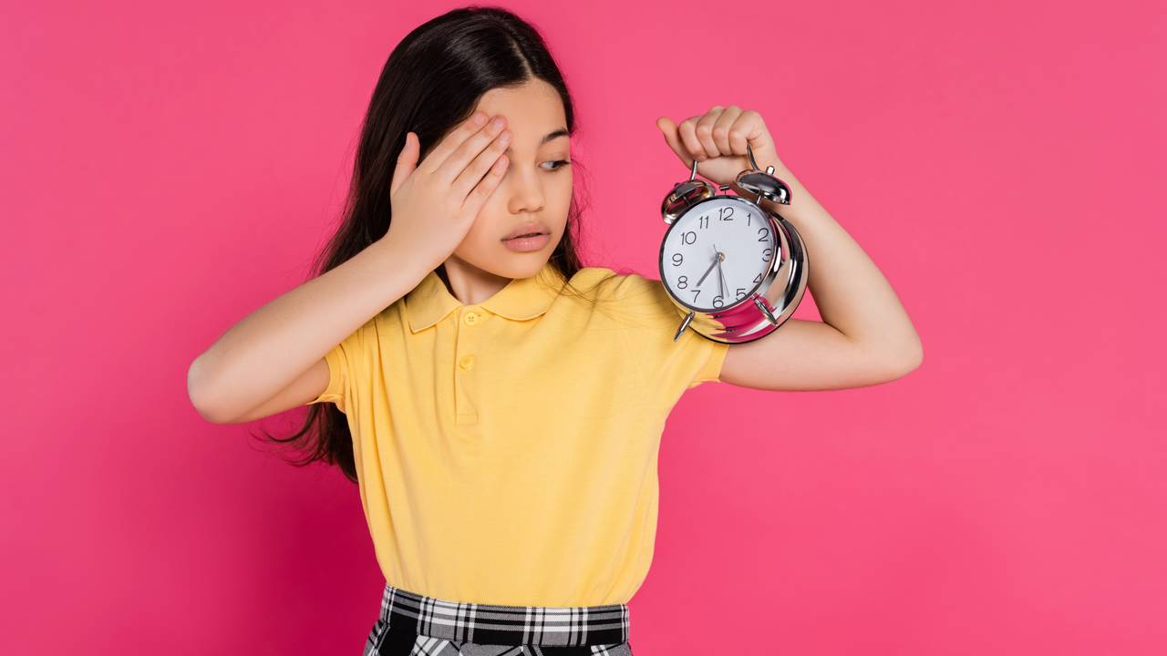 Disciplina costuma ser associada a regras rígidas, mas na rotina, ela se manifesta de formas muito mais sutis e cotidianas