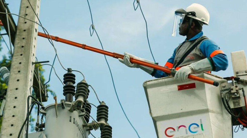 Energia é restabelecida em Niterói após manutenção da Enel em Icaraí Energia é restabelecida em Niterói após manutenção da Enel em Icaraí