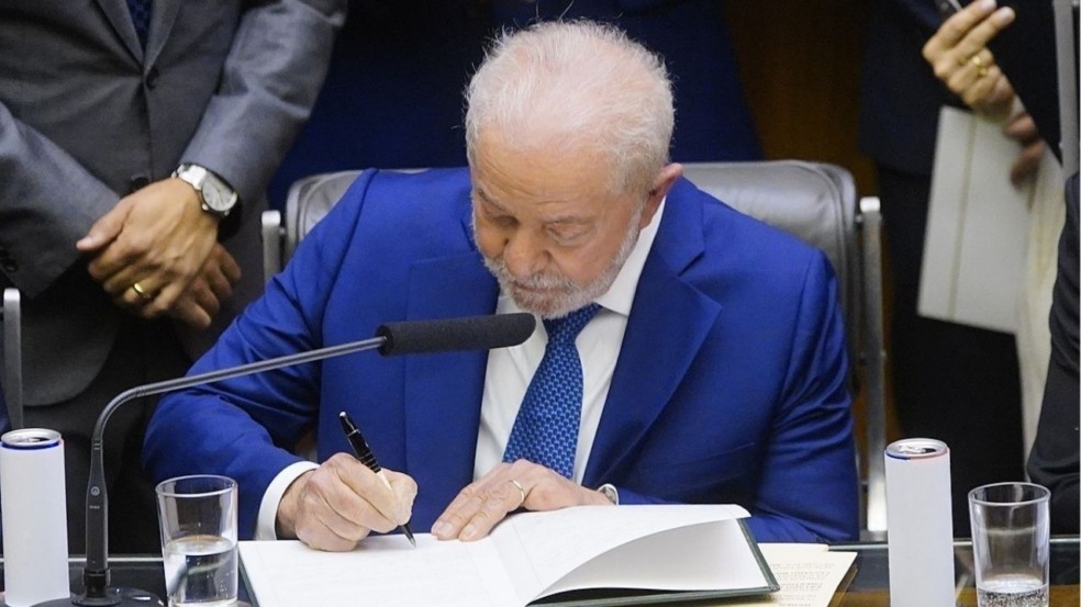 Feriado nacional aprovado por Lula cai na quinta Feriado nacional aprovado por Lula cai na quinta
