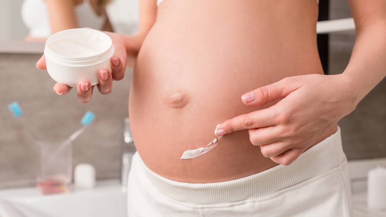 Estes cuidados com a pele reduzem o risco de estrias na gravidez
