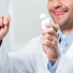 Como o uso do fio dental protege sua boca e melhora sua saúde