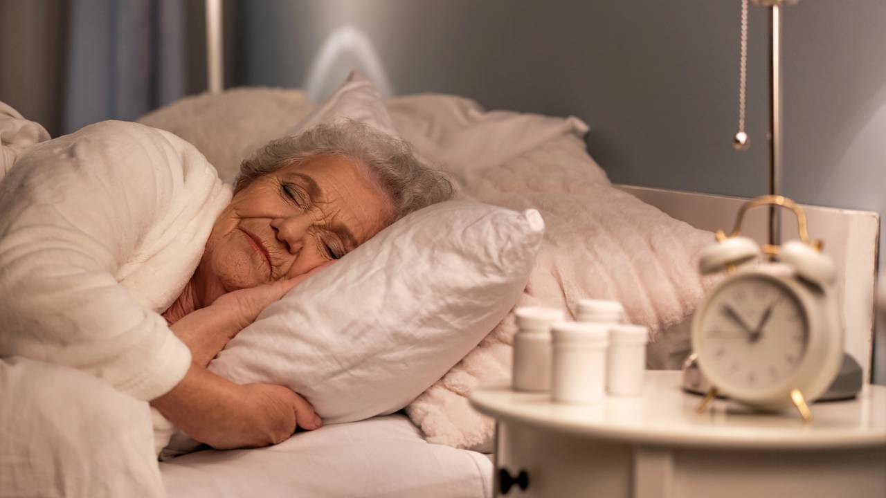 Este sintoma noturno pode indicar parkinson ou demência