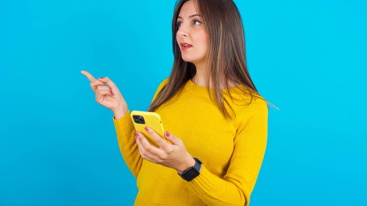 Quem sai de Niterói se surpreende com um paraíso de mar azul e natureza intocada no litoral paulista