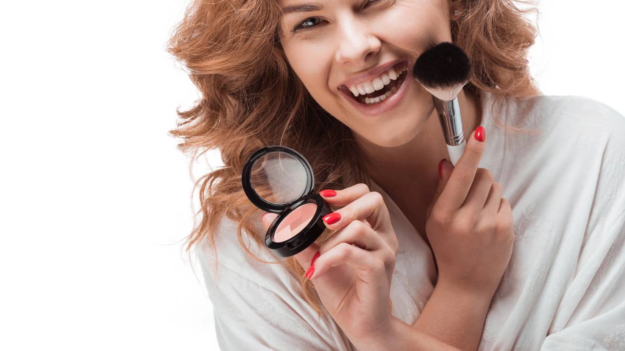 Maquiagem como terapia para fortalecer autoestima e bem-estar