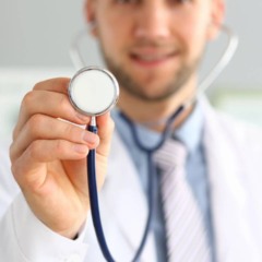 O que significa sonhar que está sendo examinado por médicos O que significa sonhar que está sendo examinado por médicos