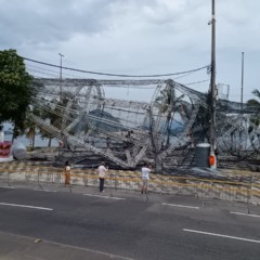 Niterói avalia não instalar árvore de Natal após dois anos de acidentes em São Francisco Niterói avalia não instalar árvore de Natal após dois anos de acidentes em São Francisco