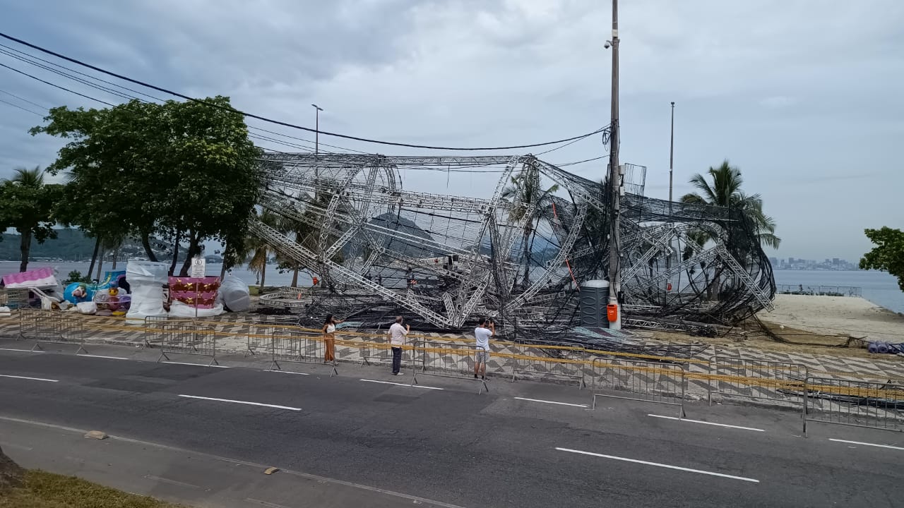 Niterói avalia não instalar árvore de Natal após dois anos de acidentes em São Francisco