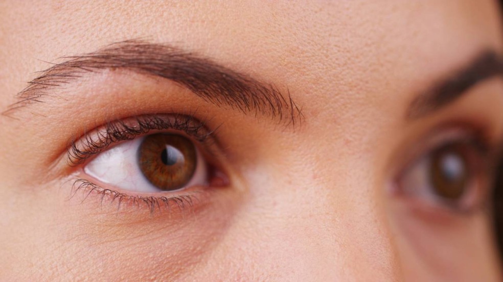 Tremores nos olhos pode ser sinal do corpo pedindo atenção Tremores nos olhos pode ser sinal do corpo pedindo atenção