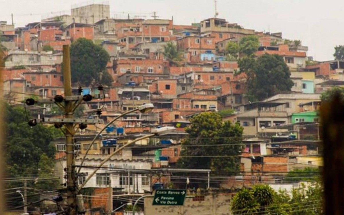 Idosa é morta a facadas no Rio de Janeiro; marido é preso em flagrante Idosa é morta a facadas no Rio de Janeiro; marido é preso em flagrante