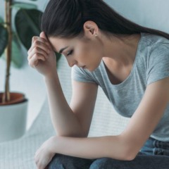 Cena cotidiana que remete a mudanças de vida feitas com poucos recursos, como descreve a expressão popular.