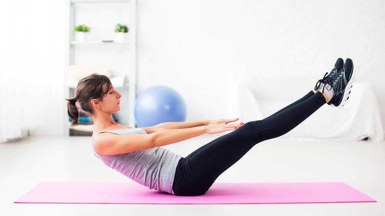 Os 6 melhores exercícios de pilates sem aparelhos