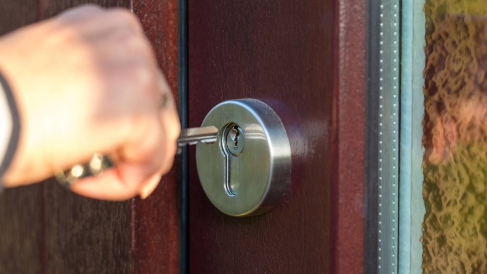 Aumente a segurança da sua casa e viva com mais tranquilidade Aumente a segurança da sua casa e viva com mais tranquilidade