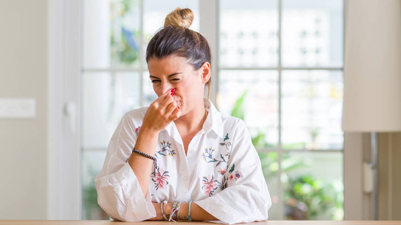 O que significa quando sentimos cheiro de algo que não está no local