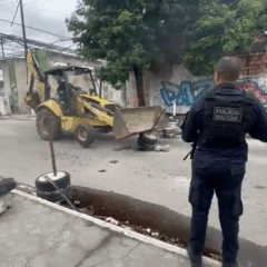 VÍDEO: Remoção de barricadas do crime chega a São Gonçalo