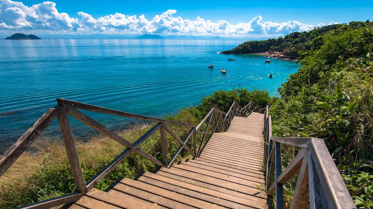 Praias, comidas e passeios: roteiro perfeito para um dia de verão saindo de Niterói