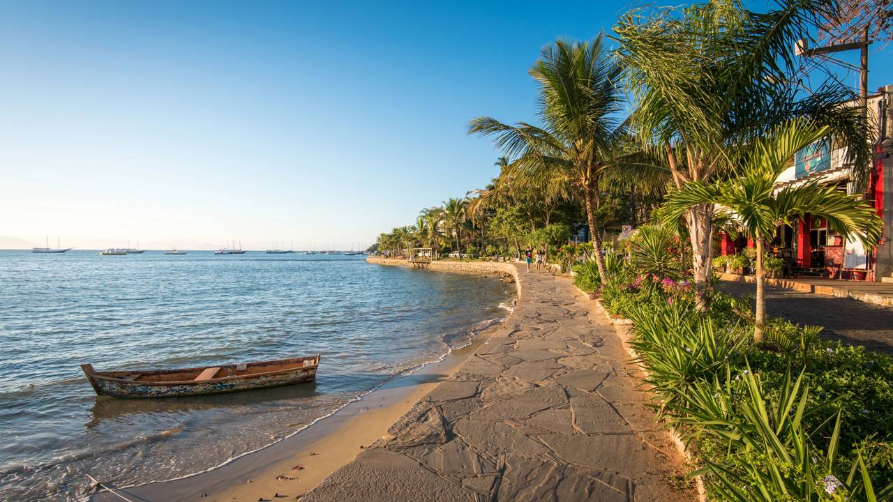 Praias, comidas e passeios: roteiro perfeito para um dia de verão saindo de Niterói