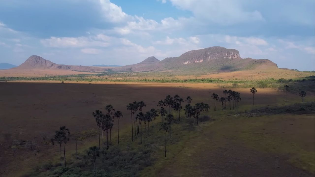 Chapada dos Veadeiros: trilhas, cachoeiras e a energia mística do cerrado