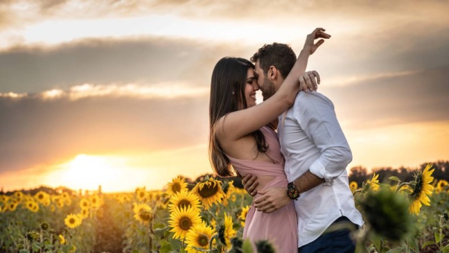 Vivência cultural que favorece a conexão com tradições locais e arquitetura típica. - Créditos: depositphotos.com / gustavofrazao